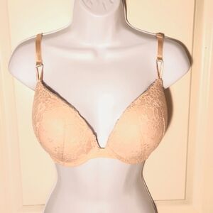 Victoria's Secret nude lace pushup bra size 34DD NWOT